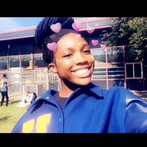 Meet your Posher, Mikhaila